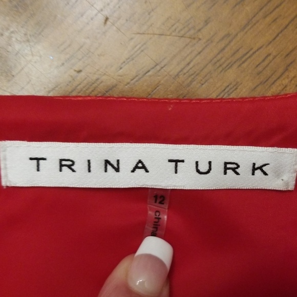 Classic and sophisticated Trina Turk red dress - Picture 8 of 8